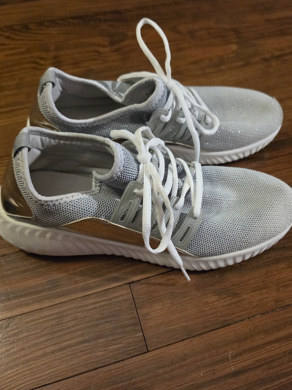 Womens Sz 10 Lightweight Shoe Dazzle Sneakers - Breathable Lace-Up Shoes
